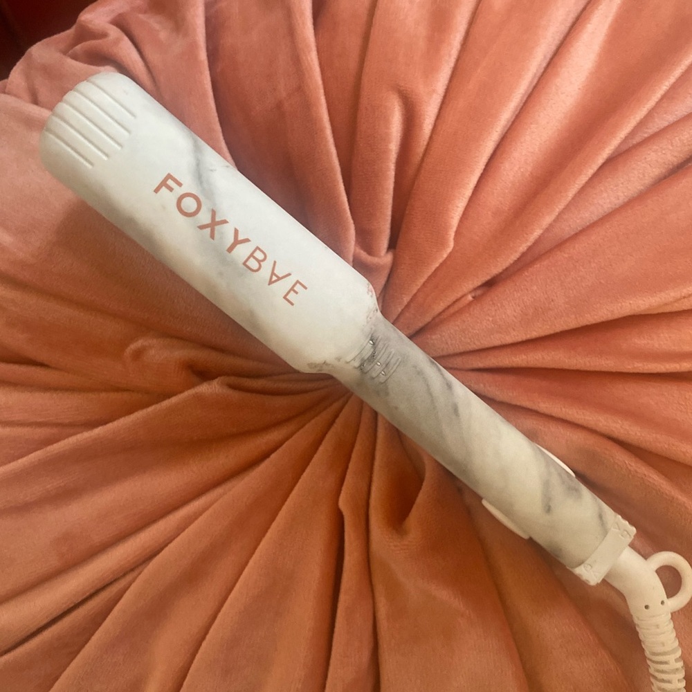 🎀 FoxyBae Mini Travel Flat Iron Marble Rose Gold MSRP $59